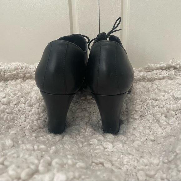 Woman by Common Projects Vero Cuoio Lace Up Heeled Black Leather Booties 38 - Picture 2 of 8